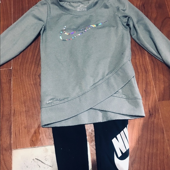 2t clothes - Picture 6 of 6